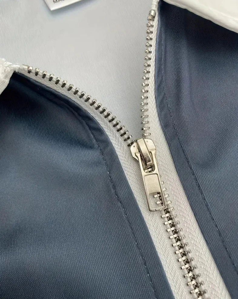Atmungsaktives V-Ausschnitt Herren Golfshirt - Image 3