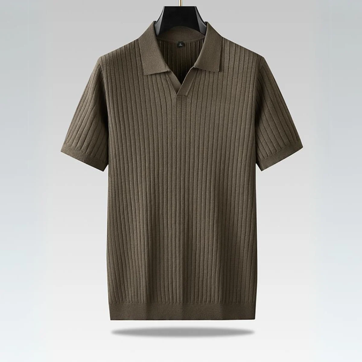 Hochwertig gestricktes Herrenpoloshirt für den Küstenlook - Image 4