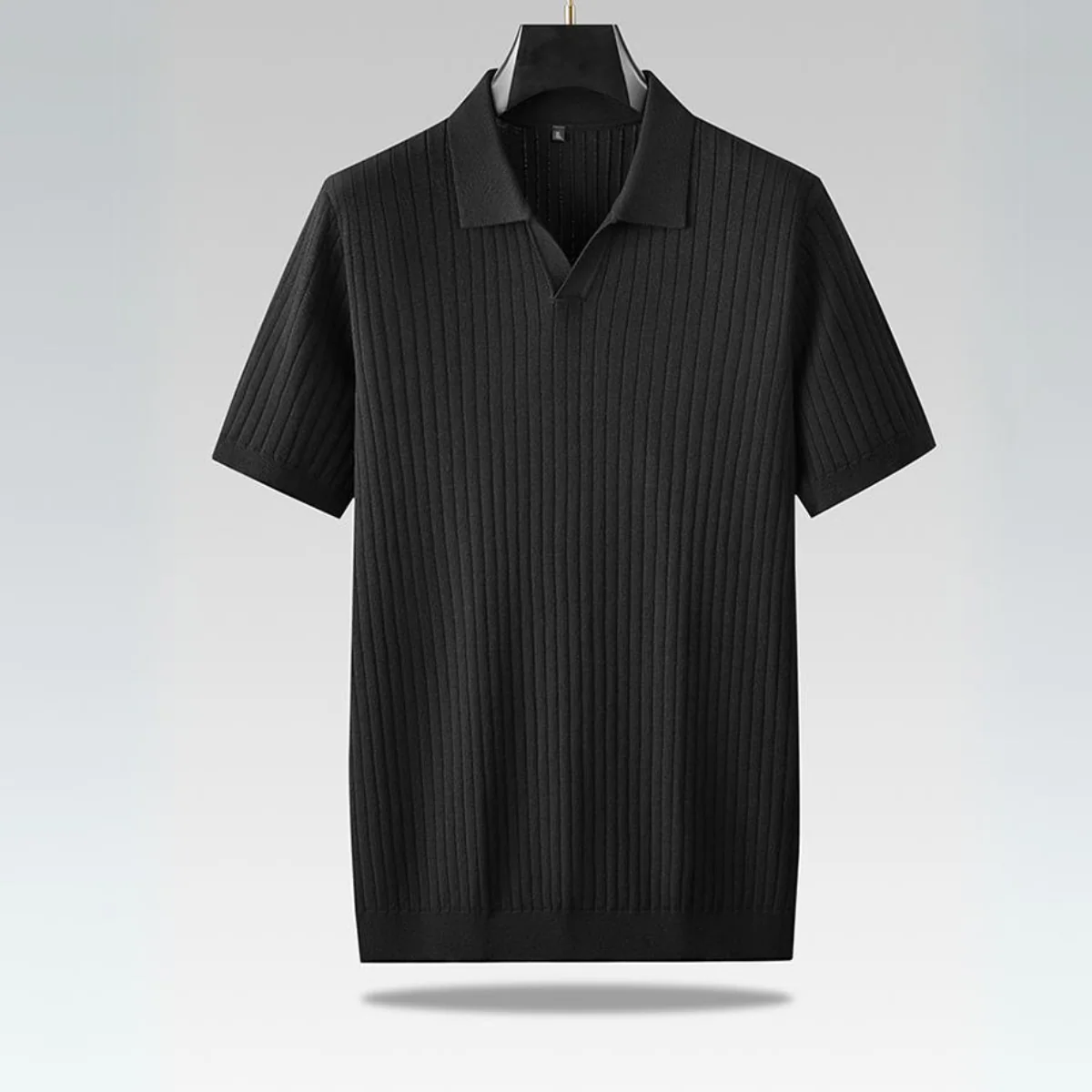 Hochwertig gestricktes Herrenpoloshirt für den Küstenlook - Image 7