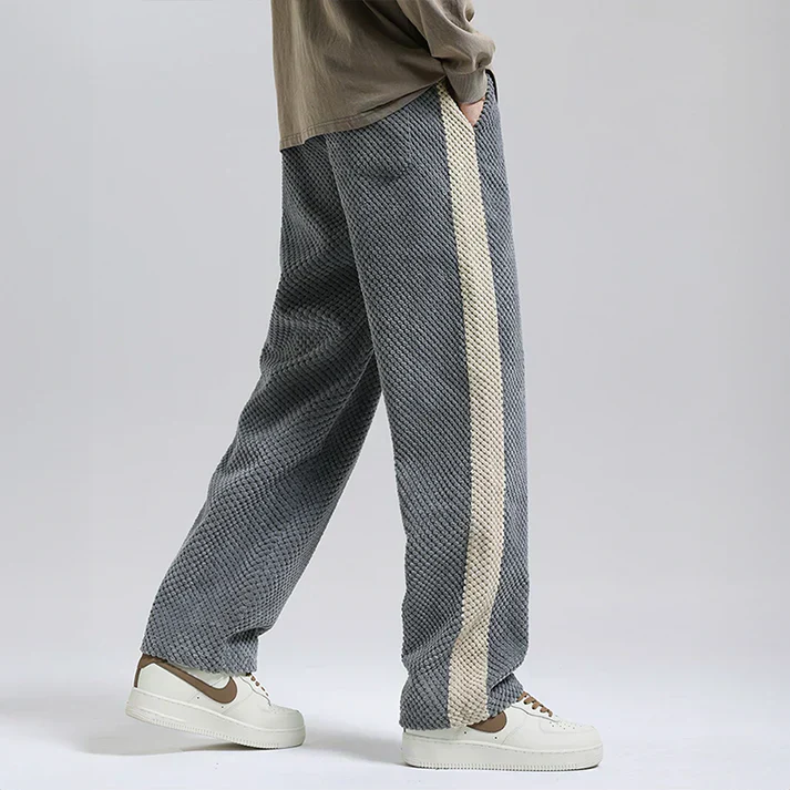 Komfortable Herren Cord-Jogginghose - Image 4