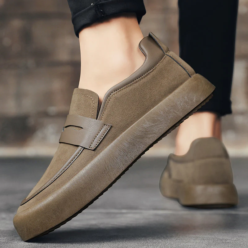 Modische Wildleder-Slipper für Herren - Stilvoll und komfortabel - Image 4